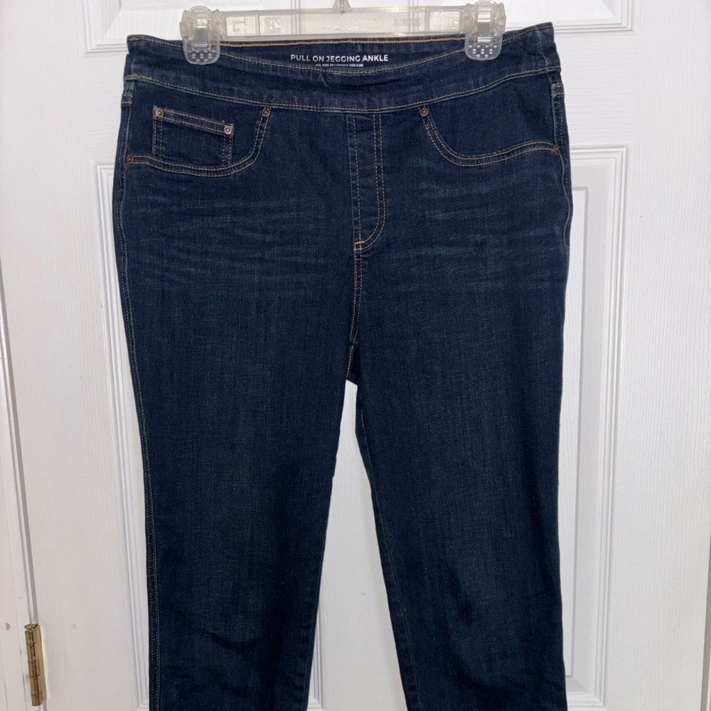 Chico’s Pull-on Slim Ankle Jeggings